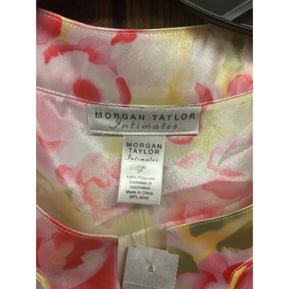 Morgan Taylor Intimates Large Pink Floral Satin Robe With 3/4 Sleeves & Button C - Picture 3 of 3